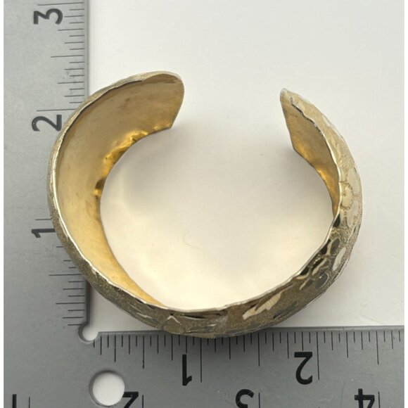 Vintage Wide Cuff Bracelet Floral Gold Tone Ornate Embossed Costume Jewelry - Picture 4 of 9